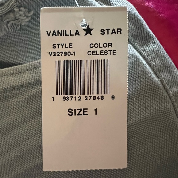 Vanilla star distressed denim short - Picture 7 of 7